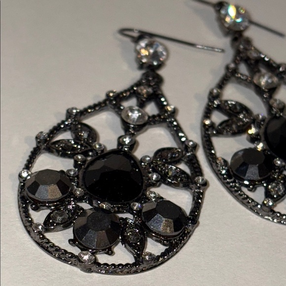 3/$20 Elegant Black and Silver Teardrop Earrings - Picture 2 of 5